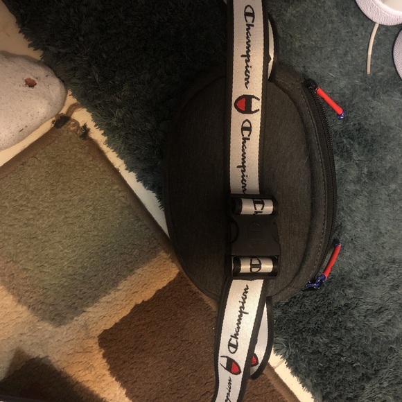 Champion Bag - Picture 2 of 2